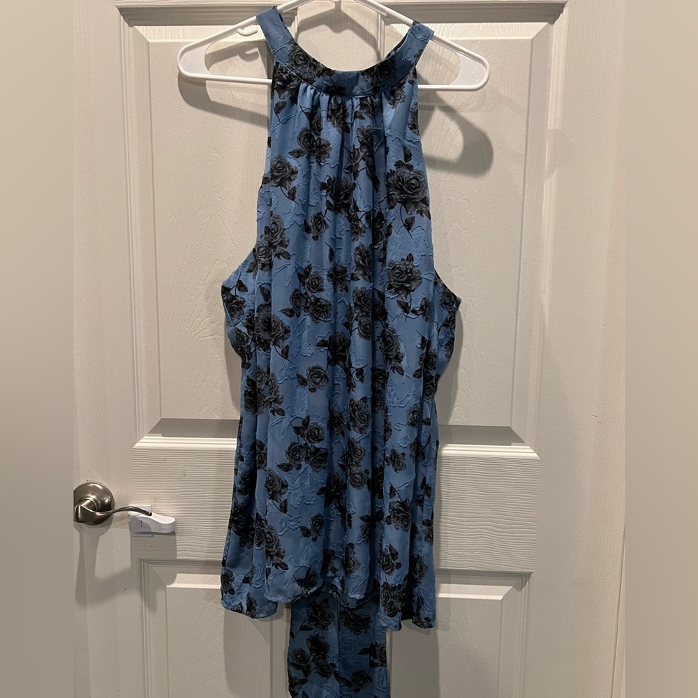 Clip Chiffon Mock Neck Halter